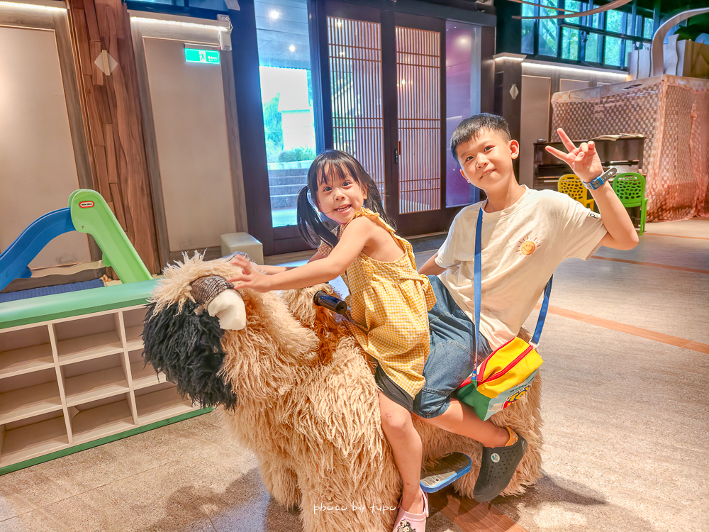 美暈!宜蘭【鳳梨屋水上莊園】水上森林住宿,房間開門可餵魚、最新動物區、還能體驗水桶划船! 美暈!宜蘭【鳳梨屋水上莊園】水上森林住宿,房間開門可餵魚、最新動物區、還能體驗水桶划船!