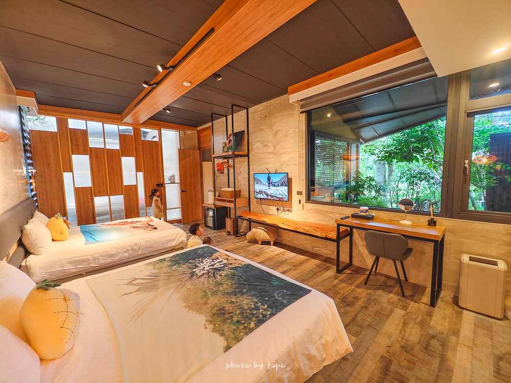 美暈!宜蘭【鳳梨屋水上莊園】水上森林住宿,房間開門可餵魚、最新動物區、還能體驗水桶划船! 美暈!宜蘭【鳳梨屋水上莊園】水上森林住宿,房間開門可餵魚、最新動物區、還能體驗水桶划船!