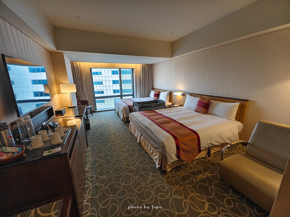 台南住宿推薦｜台南台糖長榮酒店最新住宿心得：親子友善、戶外泳池、近文化中心，CP值爆高！