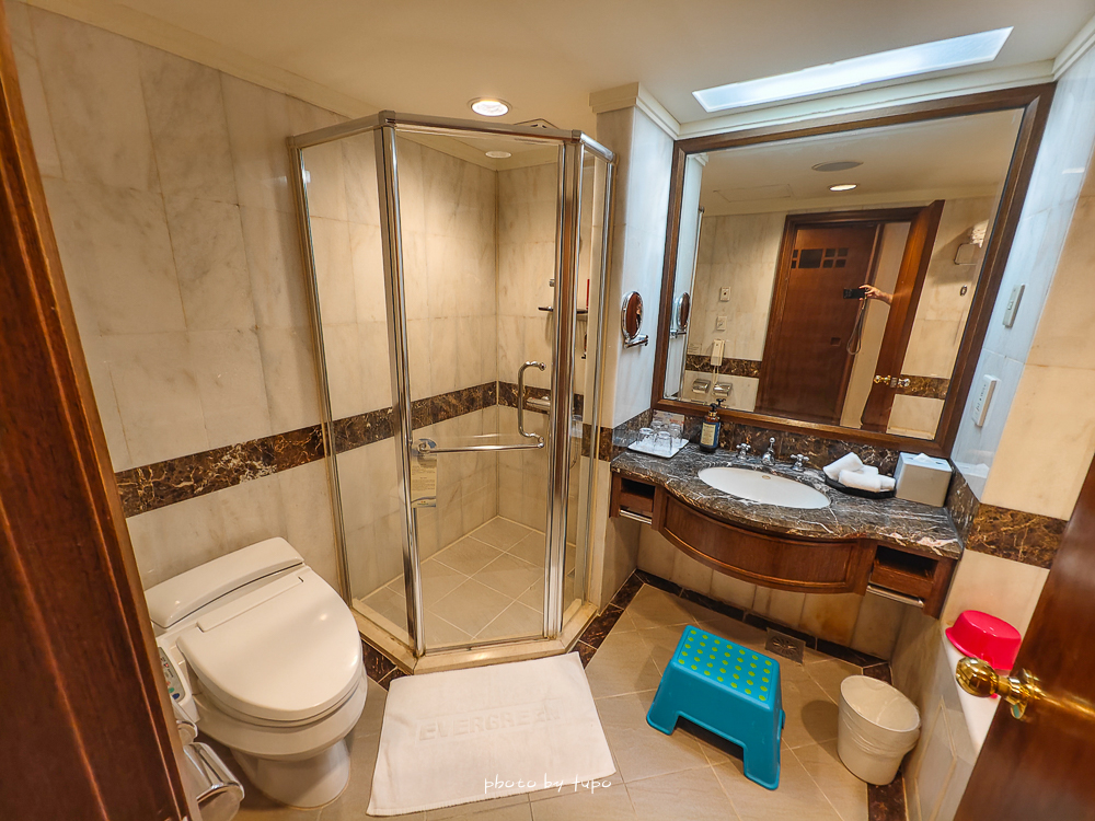 台南住宿推薦｜台南台糖長榮酒店最新住宿心得：親子友善、戶外泳池、近文化中心，CP值爆高！