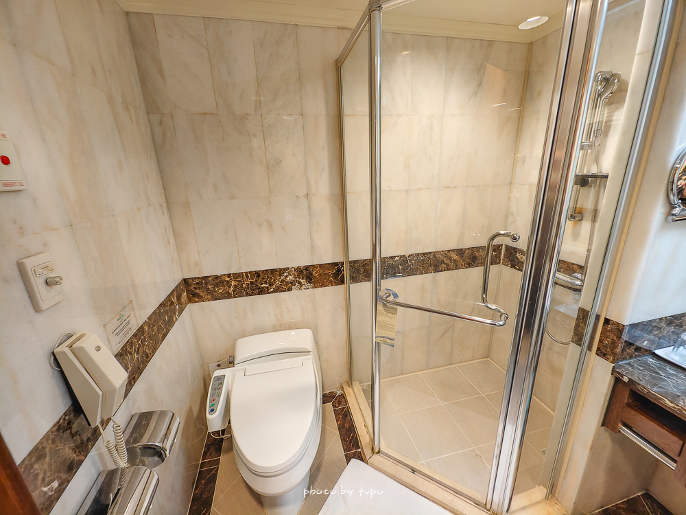 台南住宿推薦｜台南台糖長榮酒店最新住宿心得：親子友善、戶外泳池、近文化中心，CP值爆高！