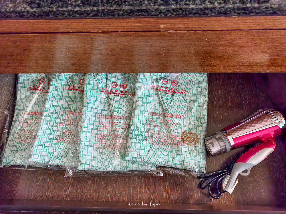 台南住宿推薦｜台南台糖長榮酒店最新住宿心得：親子友善、戶外泳池、近文化中心，CP值爆高！