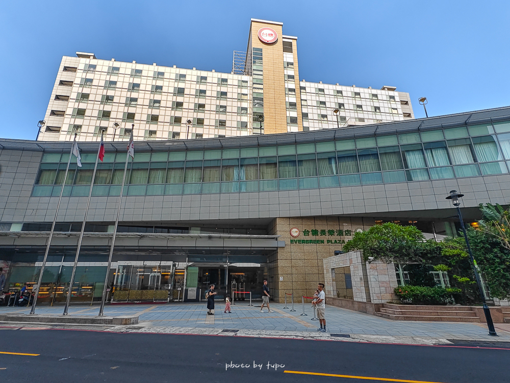 台南住宿推薦|台南台糖長榮酒店最新住宿心得:親子友善、戶外泳池、近文化中心,CP值爆高! 台南住宿推薦|台南台糖長榮酒店最新住宿心得:親子友善、戶外泳池、近文化中心,CP值爆高!