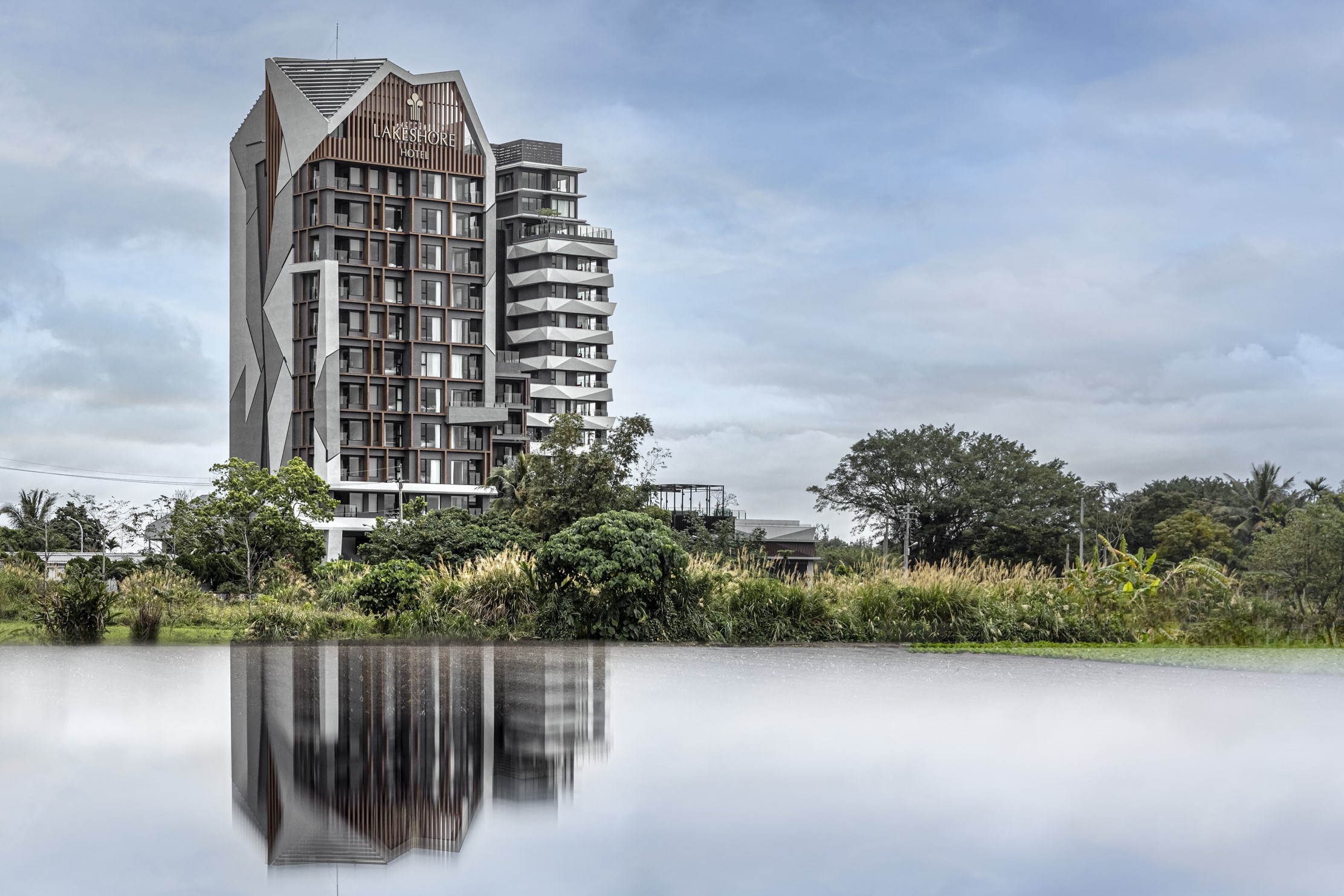 【2026 花蓮住宿推薦】煙波花蓮太魯閣 山闊館｜早午餐吃到 13:30、第三位免費住、寵物友善親子飯店
