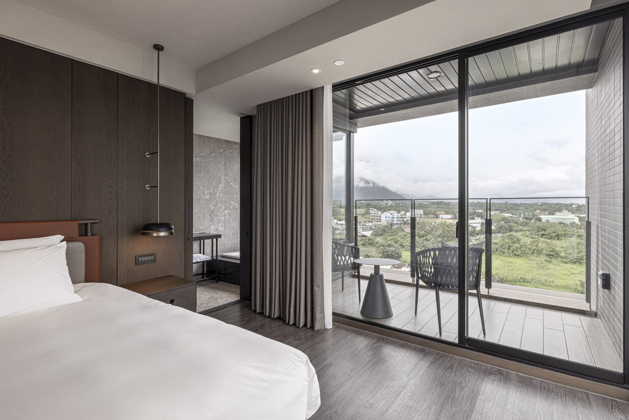 【2026 花蓮住宿推薦】煙波花蓮太魯閣 山闊館｜早午餐吃到 13:30、第三位免費住、寵物友善親子飯店