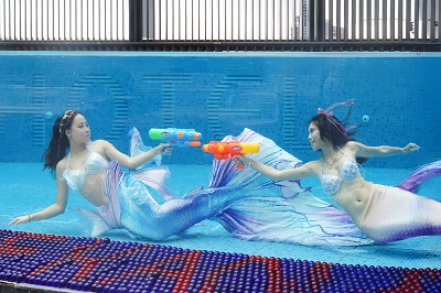 高雄 H2O Hotel 水京棧國際酒店值得住嗎？超狂下午茶、京棧會館菜色、透明泳池、房型、早餐牛排完整開箱