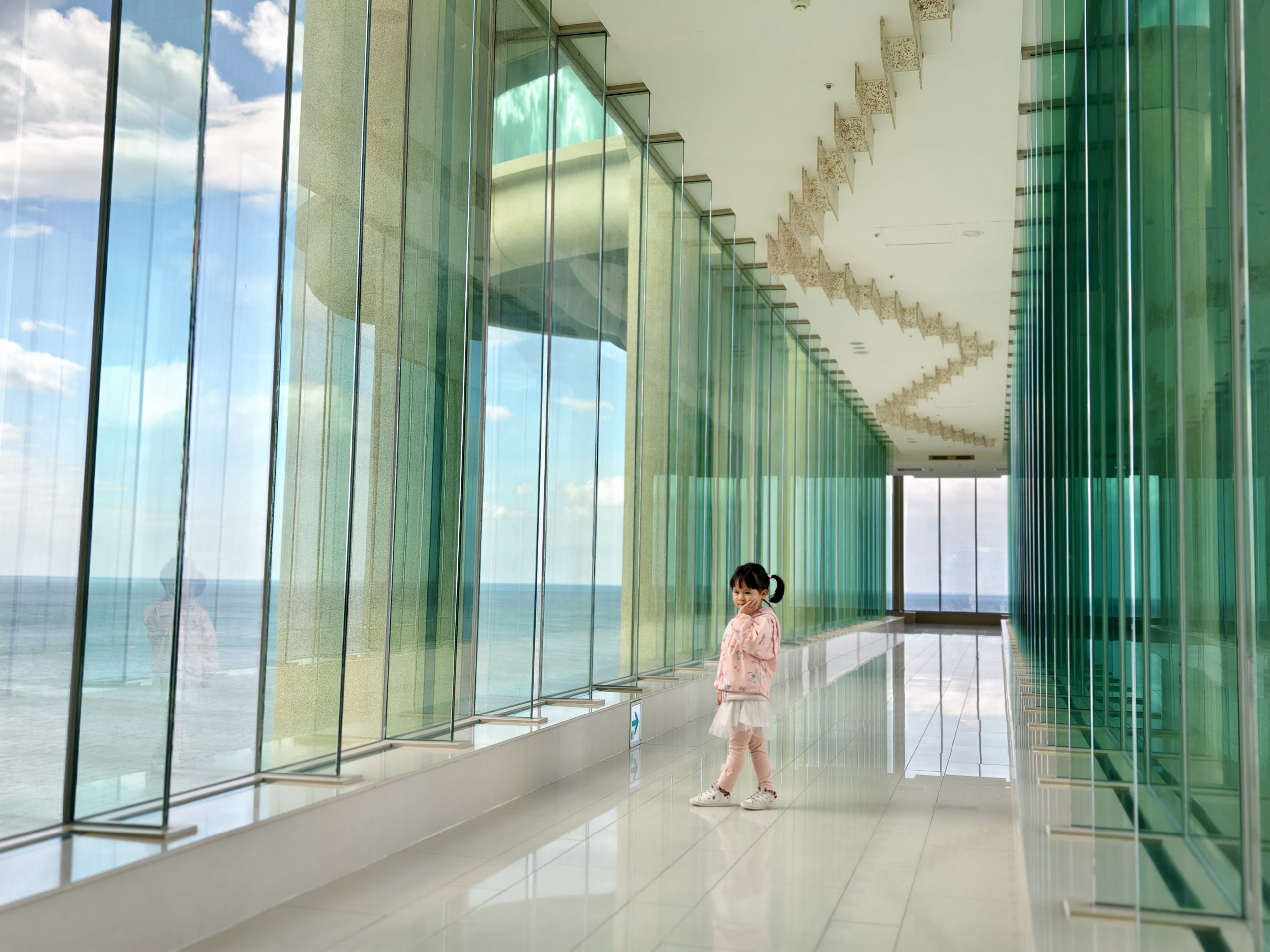 2026墾丁H會館寒假住宿優惠｜親子首選無邊際泳池、超美海景房、多種好玩活動、設施,澎湃早餐、晚餐,三天兩夜剛剛好 @小腹婆大世界