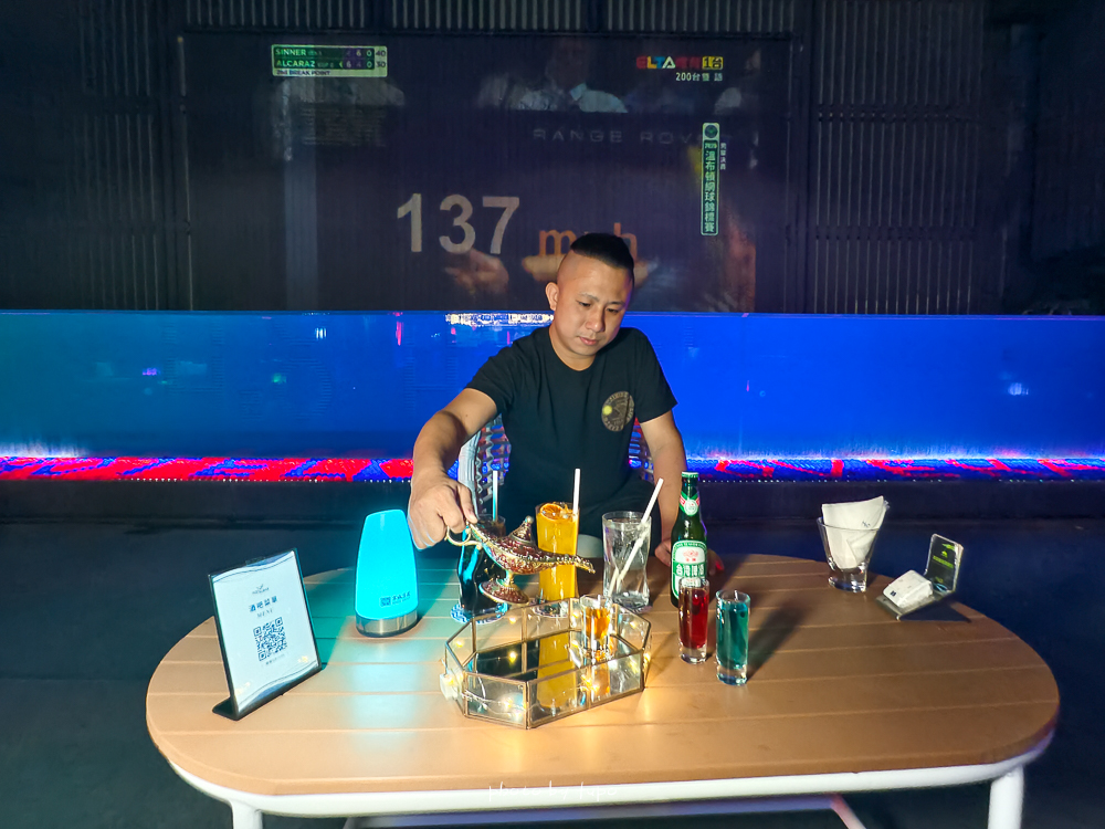 高雄 H2O Hotel 水京棧國際酒店評價|值得住嗎?超狂下午茶、京站會館菜色、透明泳池、房型、早餐牛排完整開箱 高雄 H2O Hotel 水京棧國際酒店評價|值得住嗎?超狂下午茶、京站會館菜色、透明泳池、房型、早餐牛排完整開箱