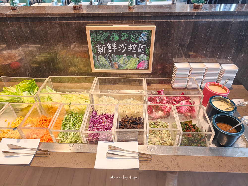 高雄 H2O Hotel 水京棧國際酒店評價|值得住嗎?超狂下午茶、京站會館菜色、透明泳池、房型、早餐牛排完整開箱 高雄 H2O Hotel 水京棧國際酒店評價|值得住嗎?超狂下午茶、京站會館菜色、透明泳池、房型、早餐牛排完整開箱