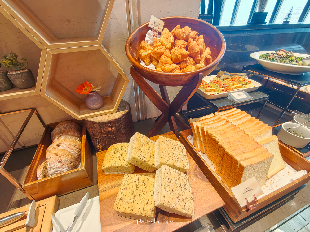 高雄 H2O Hotel 水京棧國際酒店評價|值得住嗎?超狂下午茶、京站會館菜色、透明泳池、房型、早餐牛排完整開箱 高雄 H2O Hotel 水京棧國際酒店評價|值得住嗎?超狂下午茶、京站會館菜色、透明泳池、房型、早餐牛排完整開箱