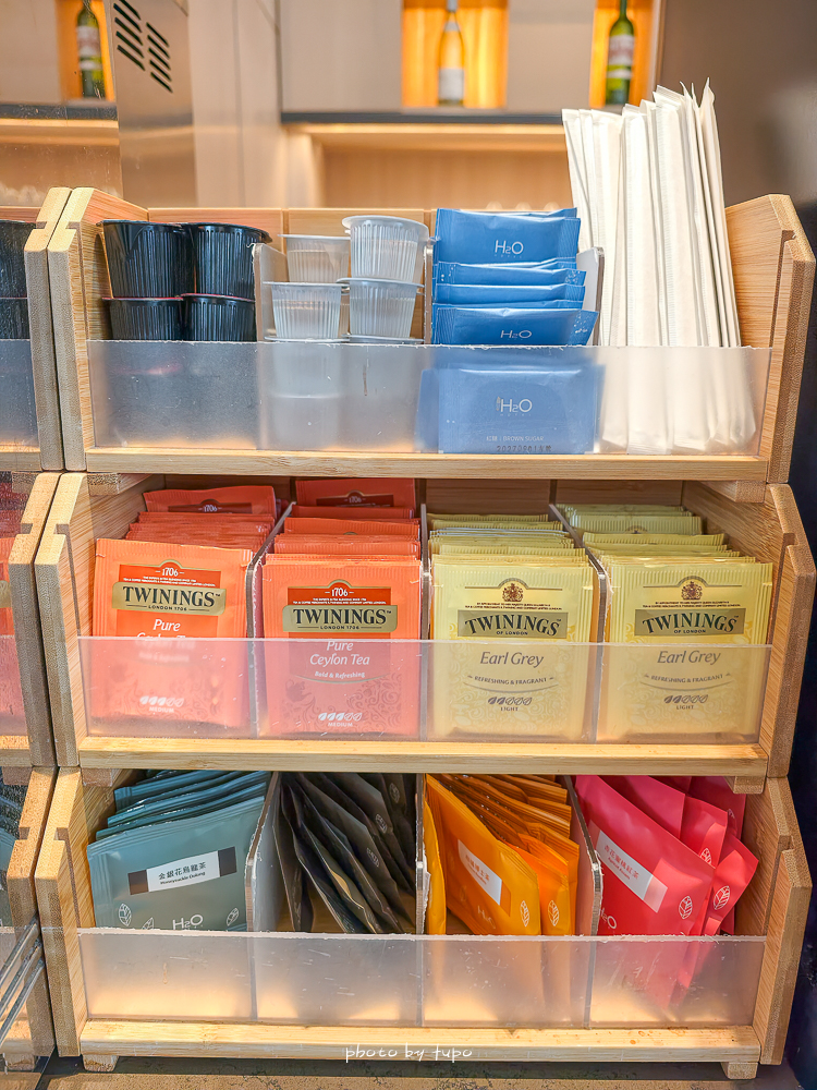 高雄 H2O Hotel 水京棧國際酒店評價|值得住嗎?超狂下午茶、京站會館菜色、透明泳池、房型、早餐牛排完整開箱 高雄 H2O Hotel 水京棧國際酒店評價|值得住嗎?超狂下午茶、京站會館菜色、透明泳池、房型、早餐牛排完整開箱