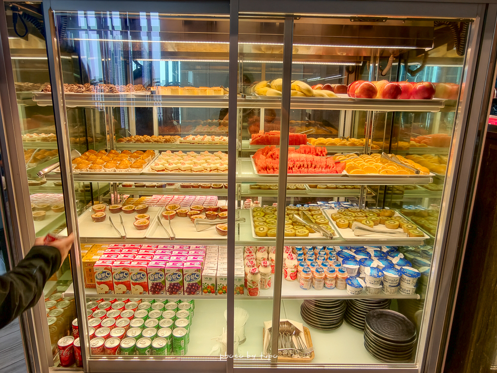 高雄 H2O Hotel 水京棧國際酒店評價|值得住嗎?超狂下午茶、京站會館菜色、透明泳池、房型、早餐牛排完整開箱 高雄 H2O Hotel 水京棧國際酒店評價|值得住嗎?超狂下午茶、京站會館菜色、透明泳池、房型、早餐牛排完整開箱