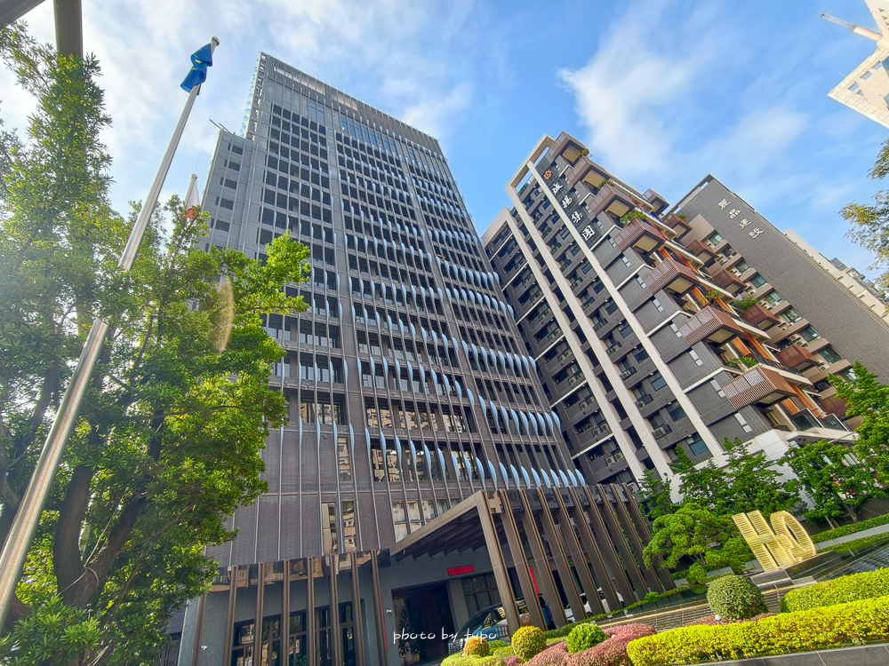 高雄 H2O Hotel 水京棧國際酒店評價|值得住嗎?超狂下午茶、京站會館菜色、透明泳池、房型、早餐牛排完整開箱 高雄 H2O Hotel 水京棧國際酒店評價|值得住嗎?超狂下午茶、京站會館菜色、透明泳池、房型、早餐牛排完整開箱