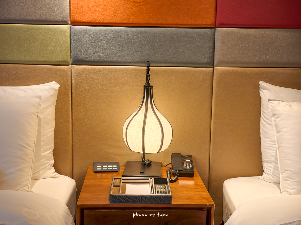 高雄 H2O Hotel 水京棧國際酒店評價|值得住嗎?超狂下午茶、京站會館菜色、透明泳池、房型、早餐牛排完整開箱 高雄 H2O Hotel 水京棧國際酒店評價|值得住嗎?超狂下午茶、京站會館菜色、透明泳池、房型、早餐牛排完整開箱