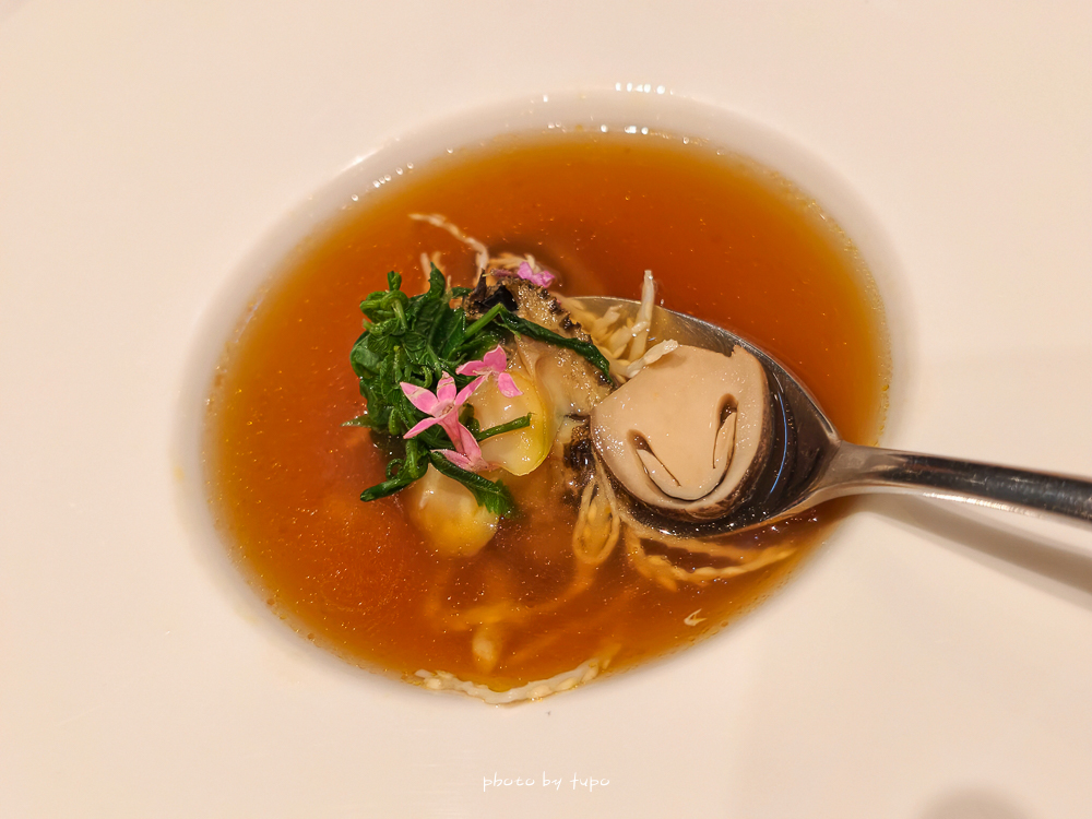 牛眠埔里二訪開箱｜蔡依林也住過的埔里 Villa 住宿推薦！峇里島風場景、夢幻 DIY、無邊際泳池，一泊三食超放鬆