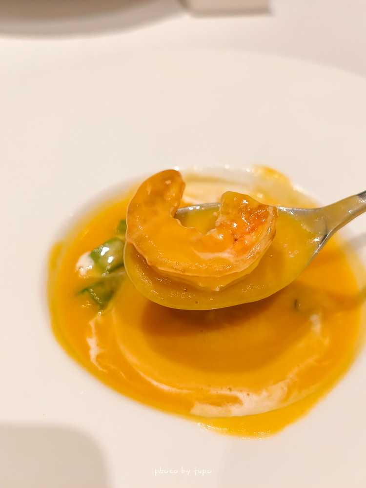 牛眠埔里二訪開箱｜蔡依林也住過的埔里 Villa 住宿推薦！峇里島風場景、夢幻 DIY、無邊際泳池，一泊三食超放鬆