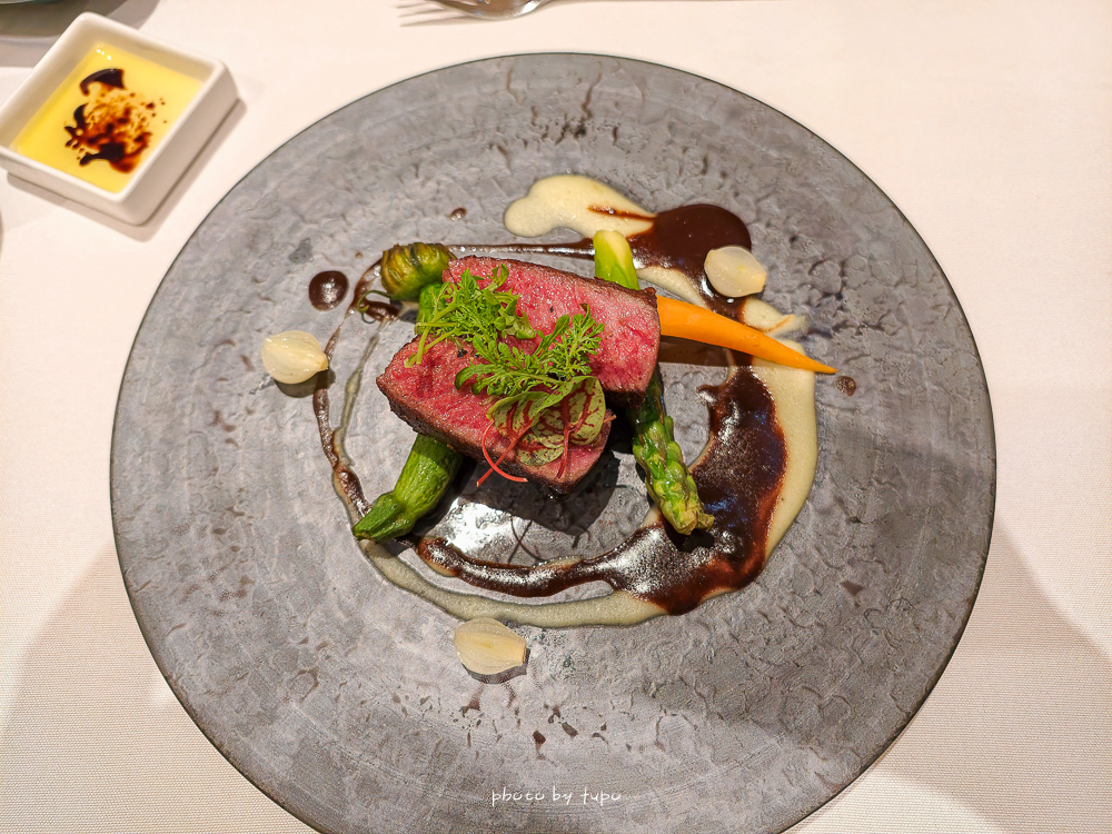 牛眠埔里二訪開箱｜蔡依林也住過的埔里 Villa 住宿推薦！峇里島風場景、夢幻 DIY、無邊際泳池，一泊三食超放鬆