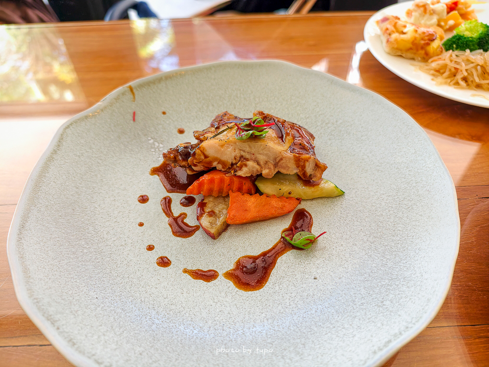 牛眠埔里二訪開箱｜蔡依林也住過的埔里 Villa 住宿推薦！峇里島風場景、夢幻 DIY、無邊際泳池，一泊三食超放鬆