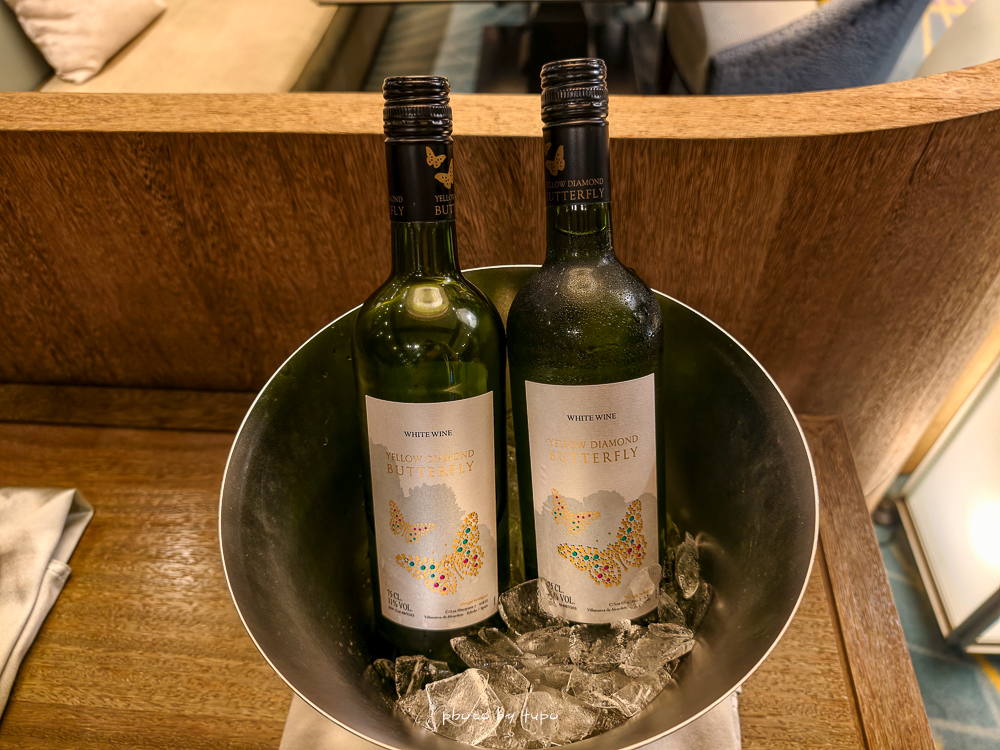 2026 台北六福萬怡酒店住宿推薦｜南港飯店首選，假日不加價、第三第四人免費，行政酒廊與自助早餐優惠