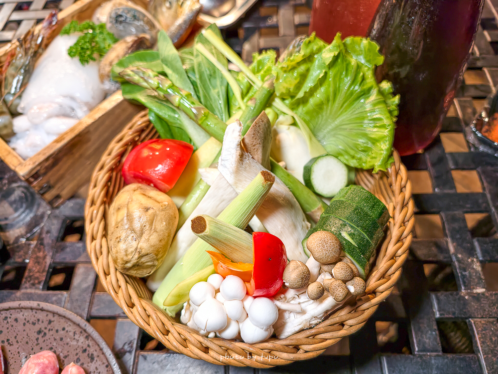 【峇嵐杉丘Balan Hill Glamping奢華露營全房型開箱】南投日月潭豪華露營推薦｜超澎湃海陸火鍋火烤兩吃、一泊三食