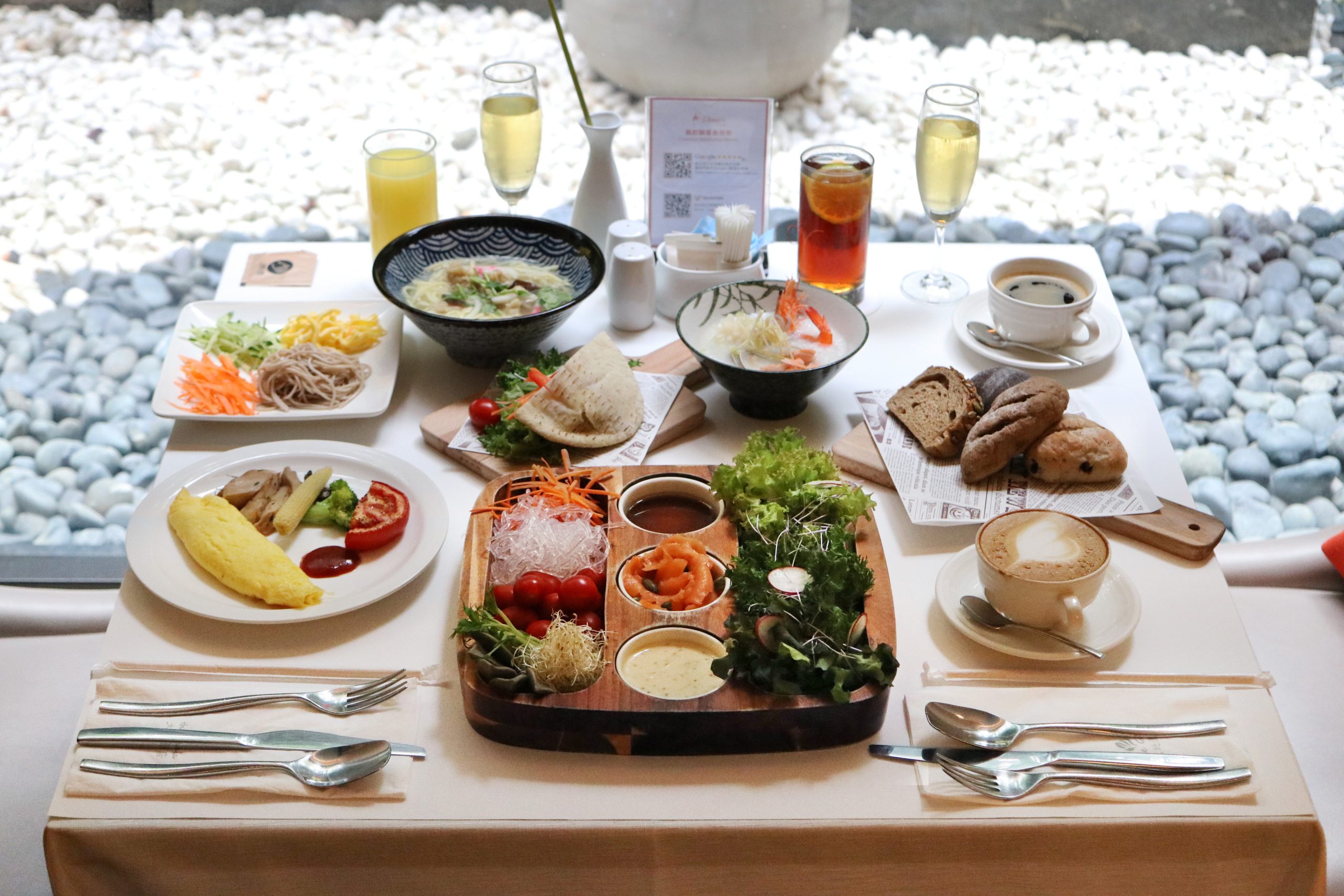 北投溫泉飯店推薦｜北投大地酒店快閃優惠，全台最美溫泉圖書館住宿，平日升等套房、贈1～2位兒童，指定月份平假日均一價