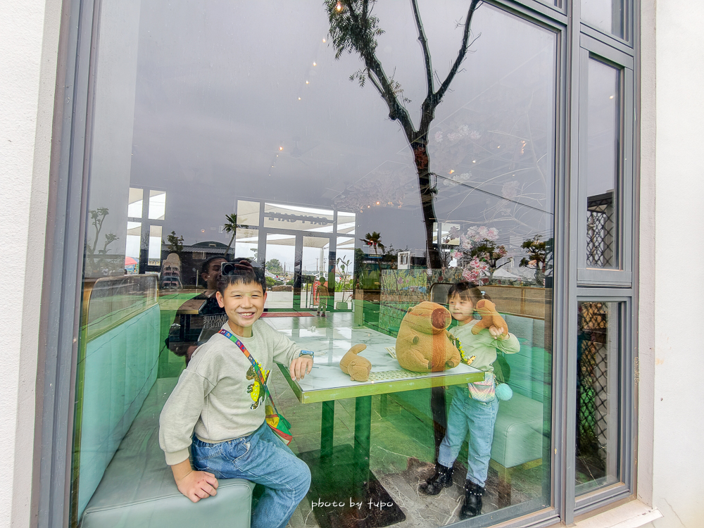 宜蘭雨天親子景點｜2026 蘭陽動植物王國攻略，最新茶杯豬互動，超過 20 種動物互動餵食、動物老師解說＋門票一次整理