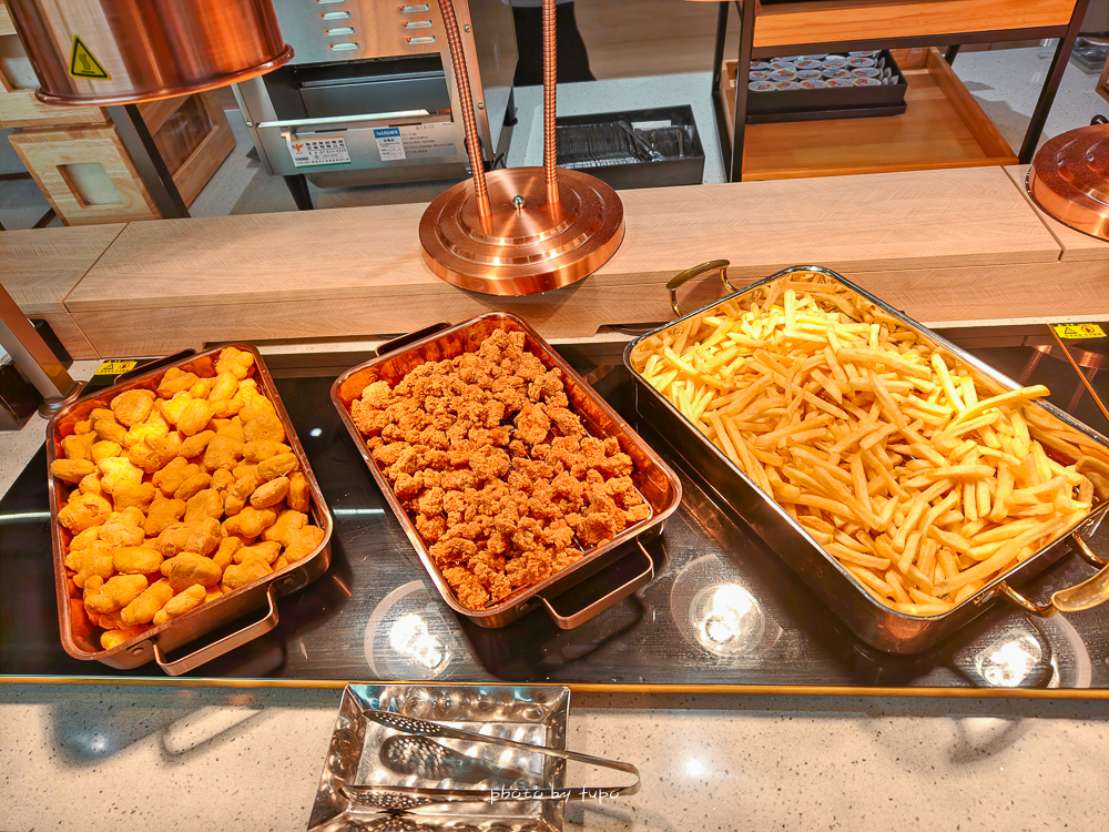 2026 關西六福莊團購優惠｜含早餐＋升級自助晚餐、暢玩六福村二日、動物體驗，第二晚 $5999 起