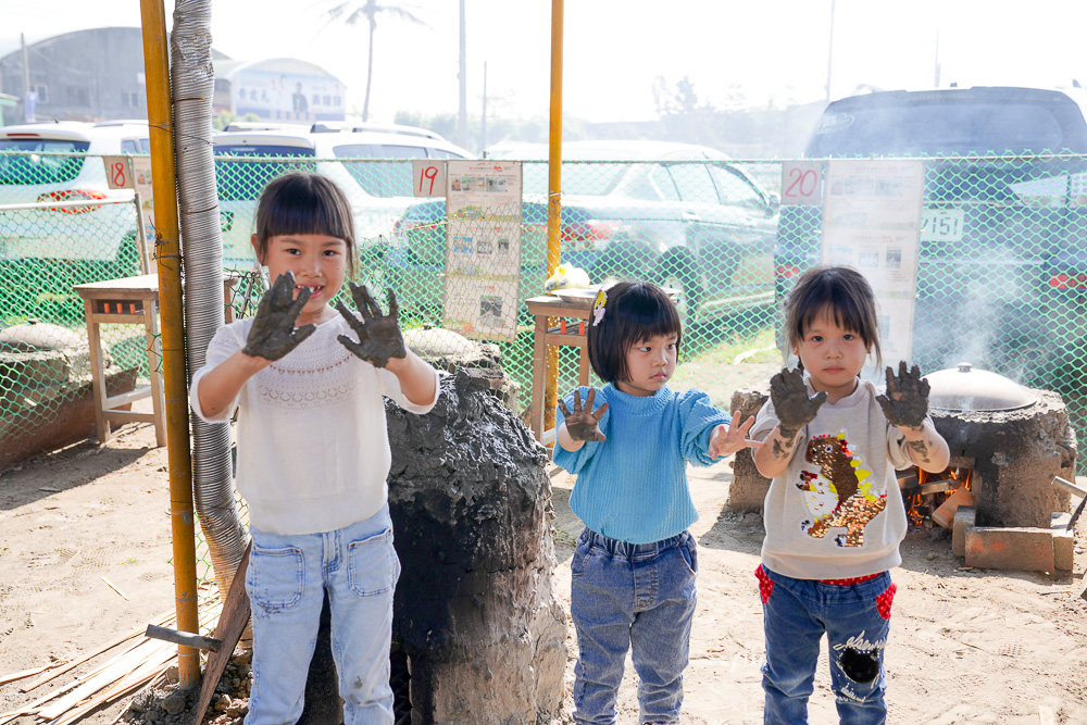 2026彰化親子景點｜樂採果溫室農場開園！必吃控窯烤雞烤地瓜，農夫體驗挖地瓜採草莓、10項設施必玩！ @小腹婆大世界