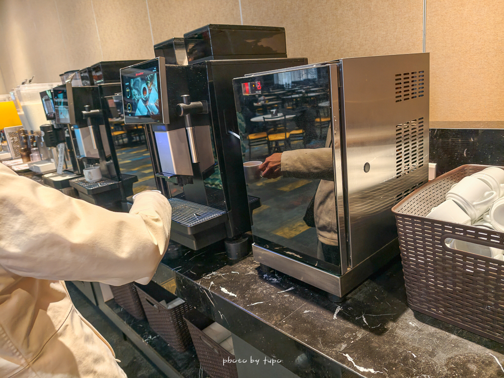 嘉義親子住宿｜嘉義棒棒積木飯店親子館與本館差在哪？親身入住評比＋早餐、遊戲區開箱