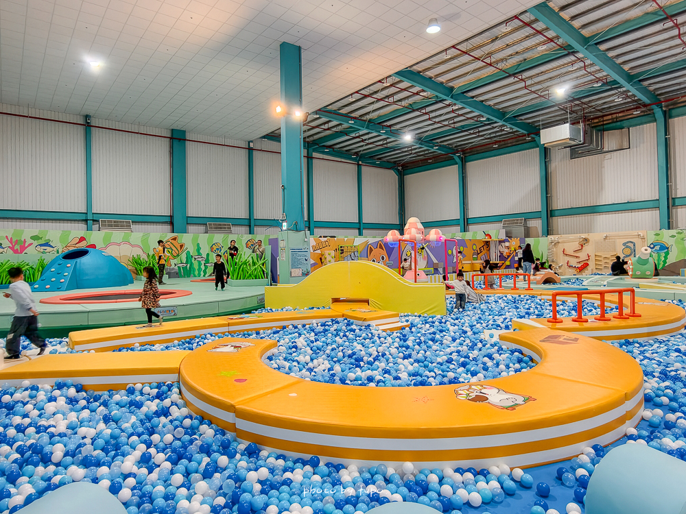 嘉義親子住宿｜嘉義棒棒積木飯店親子館與本館差在哪？親身入住評比＋早餐、遊戲區開箱