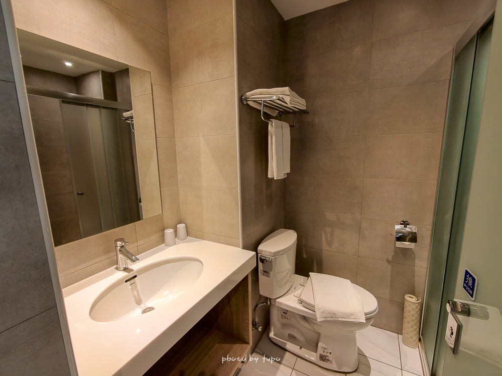 嘉義親子住宿｜嘉義棒棒積木飯店親子館與本館差在哪？親身入住評比＋早餐、遊戲區開箱