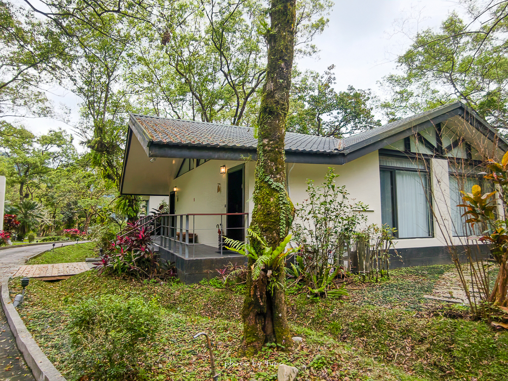 花蓮瑞穗住宿推薦｜天成逸旅蝴蝶谷，森林溫泉Villa一泊二食，螢火蟲季必住＋煮蛋煮玉米＋宵夜免費吃