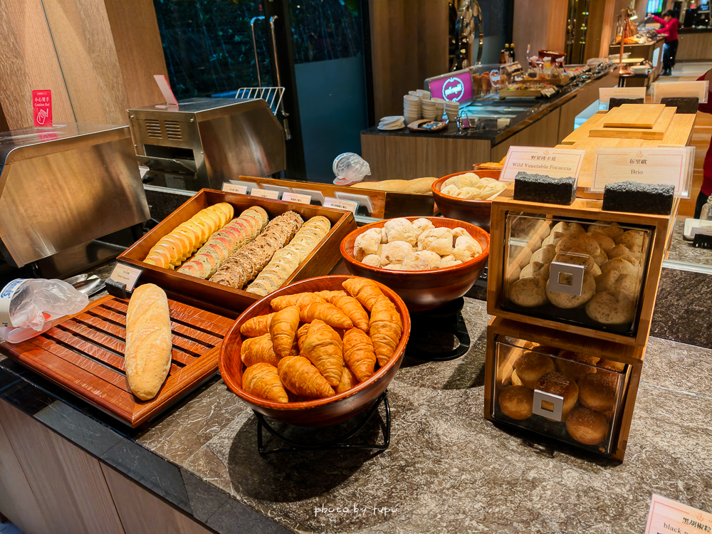 花蓮瑞穗住宿推薦｜天成逸旅蝴蝶谷，森林溫泉Villa一泊二食，螢火蟲季必住＋煮蛋煮玉米＋宵夜免費吃