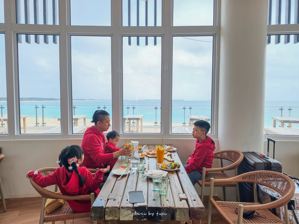 澎湖咖啡廳推薦｜笑ㄟ咖啡澎湖店，隘門沙灘海景第一排，空ㄟ農場最新場域、窯烤披薩必吃、菜單價位