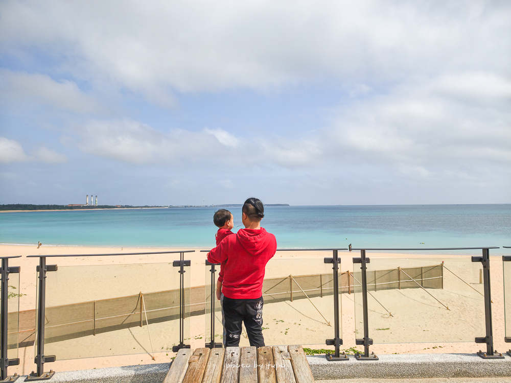 澎湖咖啡廳推薦｜笑ㄟ咖啡澎湖店，隘門沙灘海景第一排，空ㄟ農場最新場域、窯烤披薩必吃、菜單價位