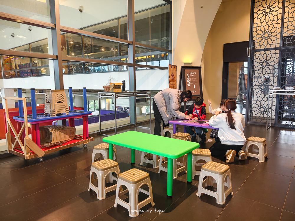 桃園親子飯店推薦【南方莊園渡假飯店】超狂溫水SPA泳池、親子設施、房型開箱，爆米花棉花糖迎賓超有心