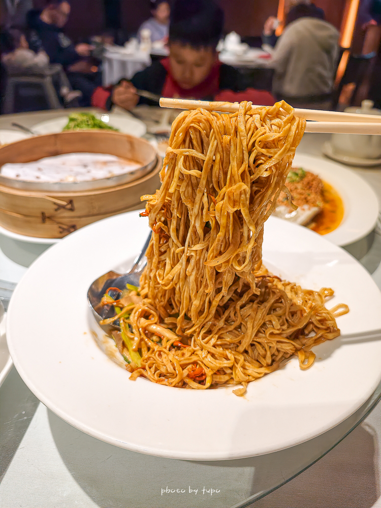 桃園親子飯店推薦【南方莊園渡假飯店】超狂溫水SPA泳池、親子設施、房型開箱，爆米花棉花糖迎賓超有心