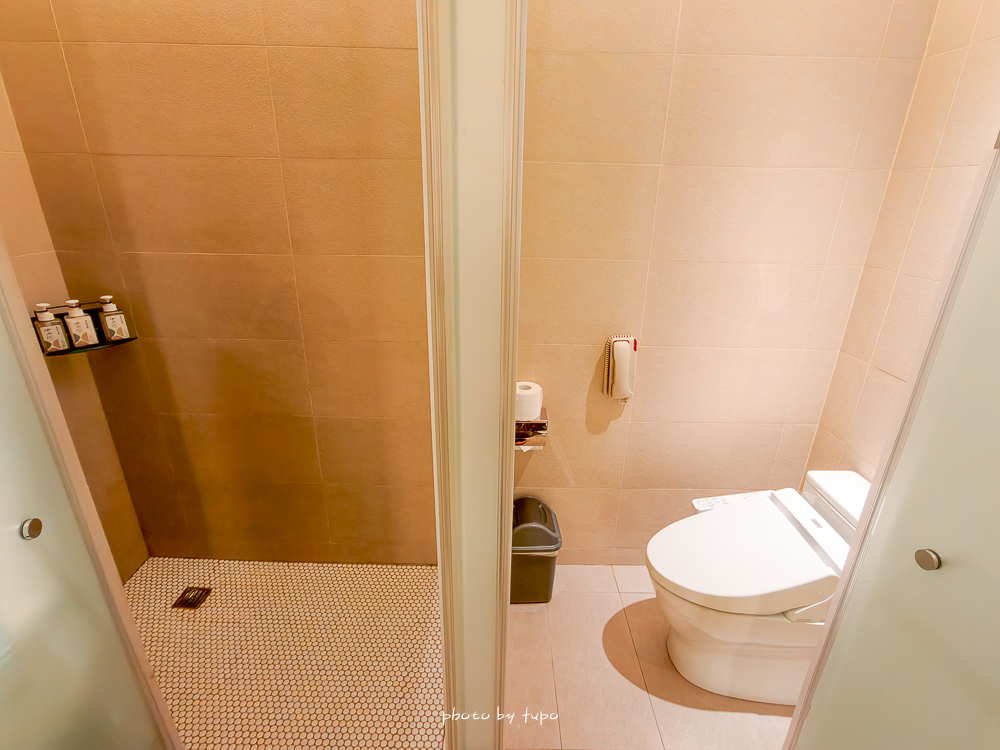 桃園親子飯店推薦【南方莊園渡假飯店】超狂溫水SPA泳池、親子設施、房型開箱，爆米花棉花糖迎賓超有心