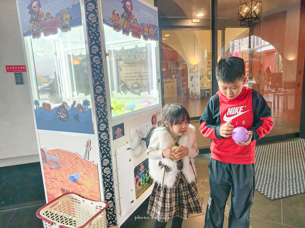 桃園親子飯店推薦【南方莊園渡假飯店】超狂溫水SPA泳池、親子設施、房型開箱，爆米花棉花糖迎賓超有心