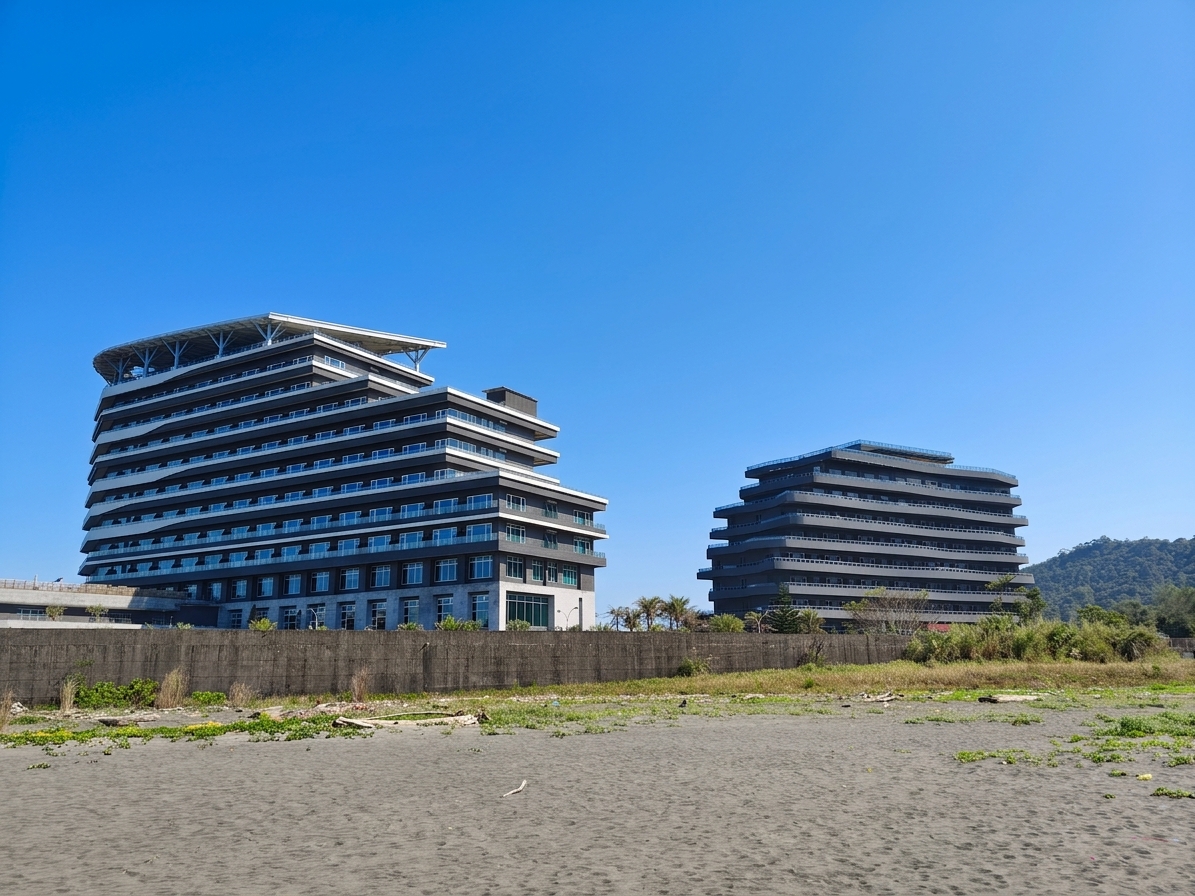 2026宜蘭烏石港OA HOTEL暑假團購住宿優惠，走路就可到沙灘，超狂一泊二食Buffet+披薩專案 @小腹婆大世界