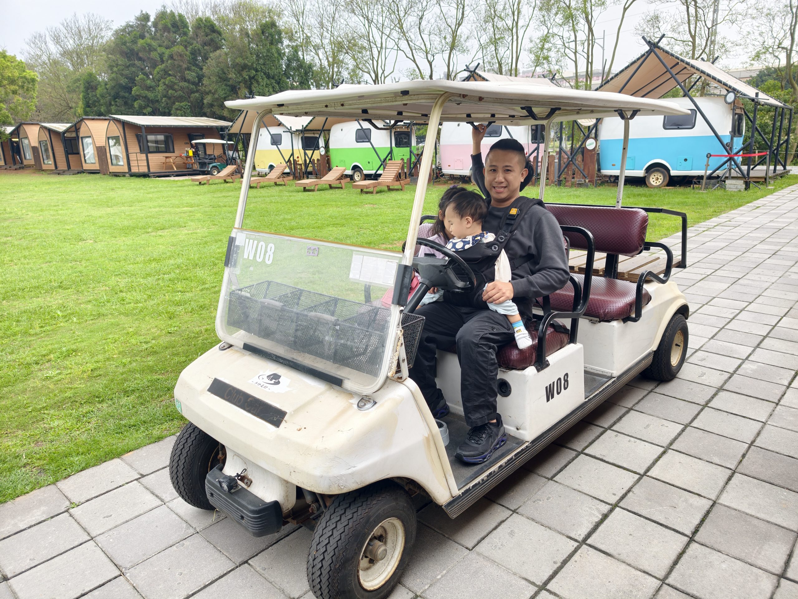 牛仔星村露營攻略｜桃園埔心農場豪華露營，一泊三食＋夜遊體驗＋高爾夫球車玩到滿，大人版蘭城晶英