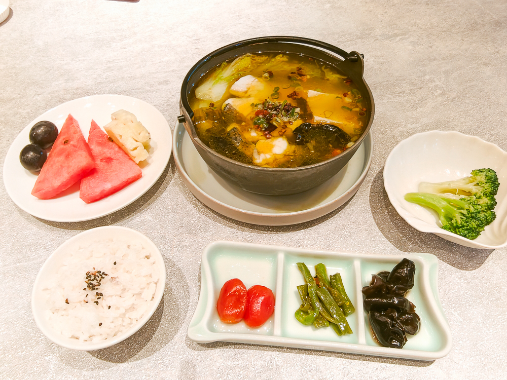 嘉義長榮文苑酒店住宿開箱｜故宮南院親子飯店推薦、泳池設施、餐點平價一次看