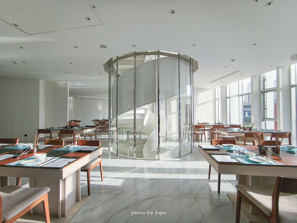 墾丁海景飯店推薦｜風華渡假酒店墾丁館：無邊際泳池＋山海景第一排，早餐吃到13:30超狂