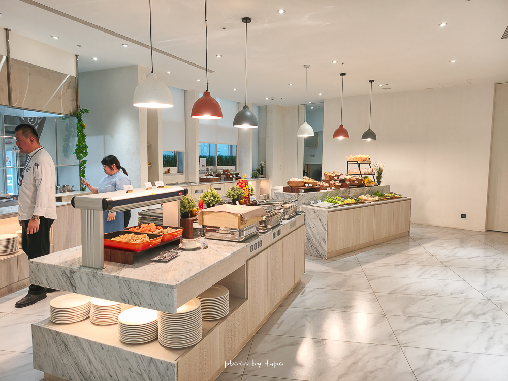 墾丁海景飯店推薦｜風華渡假酒店墾丁館：無邊際泳池＋山海景第一排，早餐吃到13:30超狂