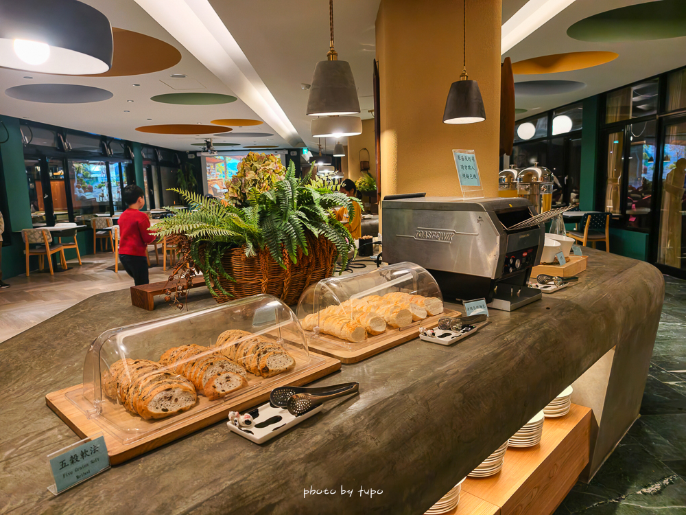 花蓮親子住宿推薦｜兆豐農場-拓村泉旅開箱，動物園區互動、電動車逛園區、溫泉一次玩（最新團購）