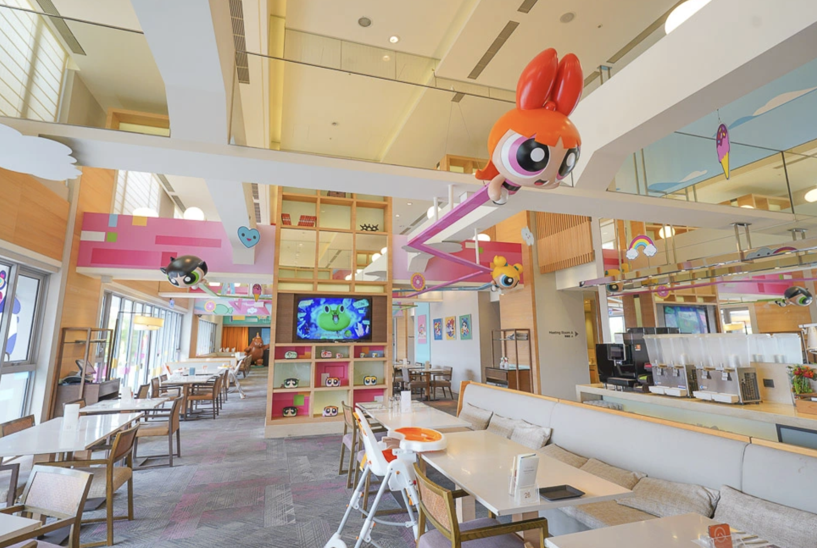 台南親子飯店推薦｜和逸飯店台南西門館暑假團購，全台唯一卡通主題飯店，玩沙玩水、小火車、電動車、室內遊戲區一次滿足 @小腹婆大世界