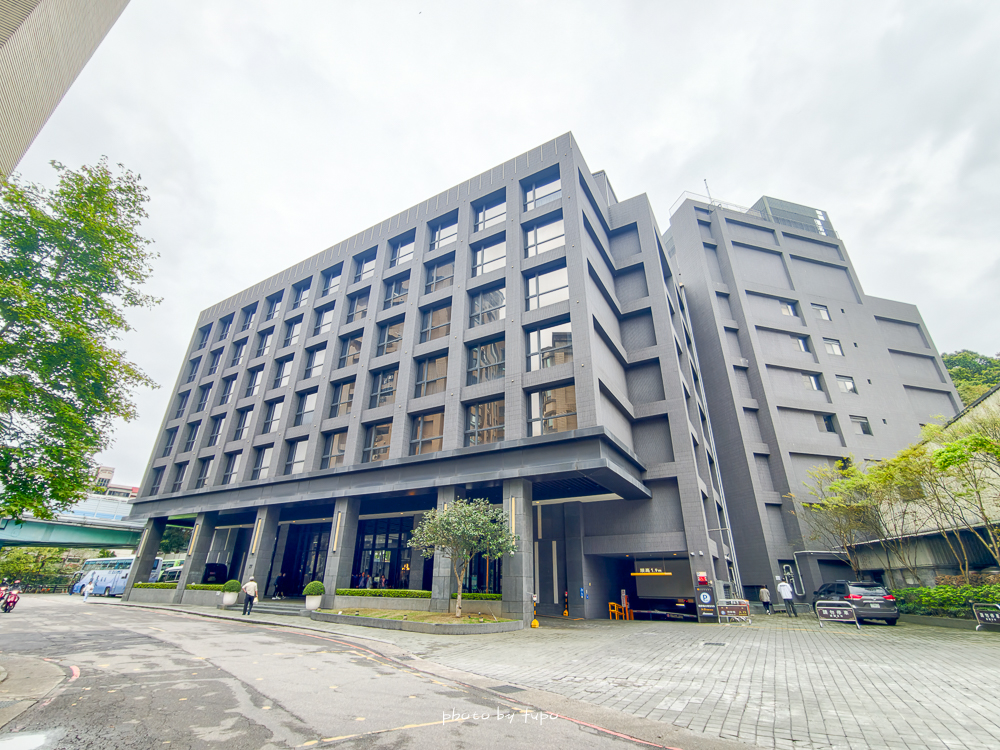 2026 新店住宿推薦|新店白金花園酒店實住開箱,免費接駁車直送、B1 健身房 KTV 、招牌白金牛肉麵必吃 2026 新店住宿推薦|新店白金花園酒店實住開箱,免費接駁車直送、B1 健身房 KTV 、招牌白金牛肉麵必吃