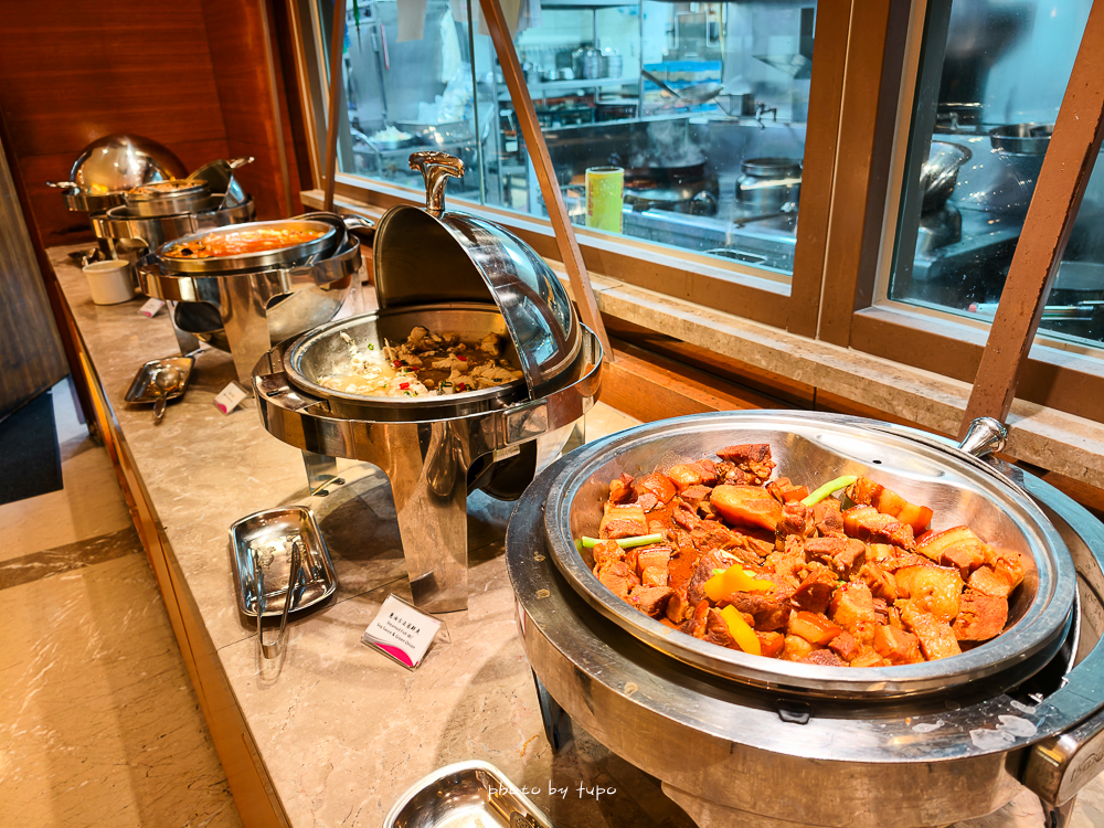 高雄親子飯店推薦｜高雄義大皇家酒店住宿開箱，滑水道＋義大樂園玩到翻，暑假優惠必住