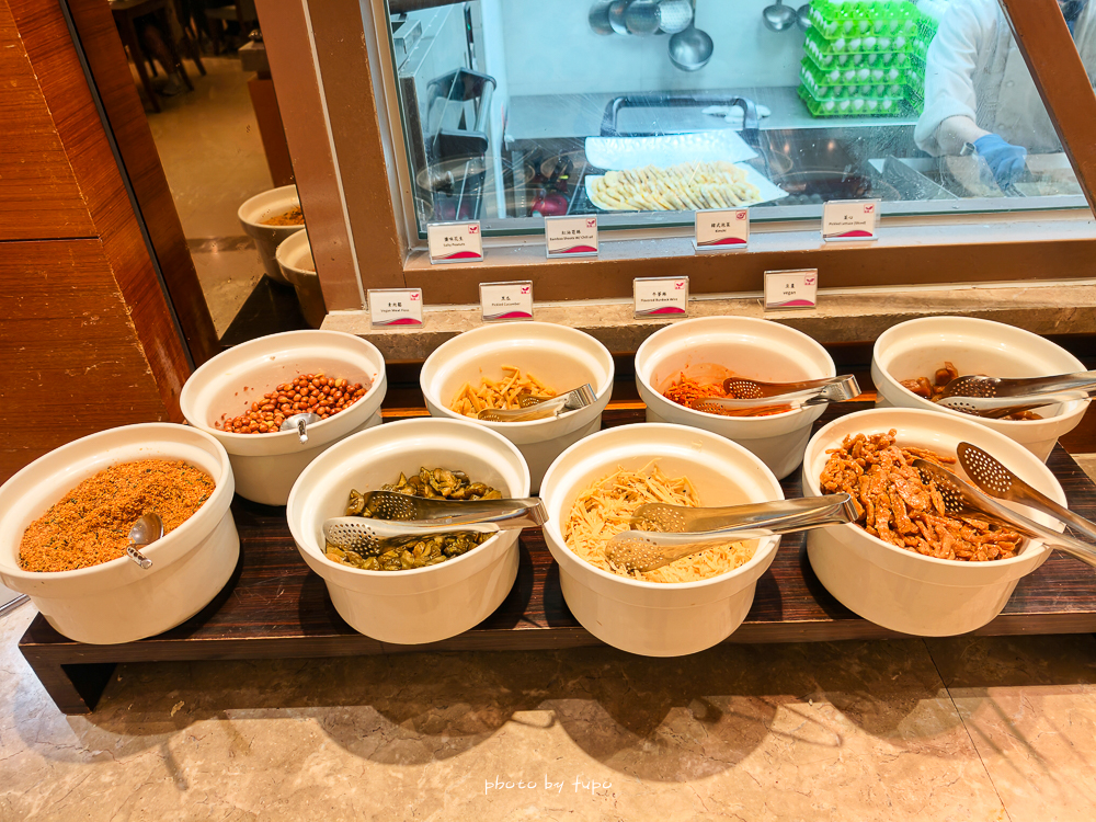 高雄親子飯店推薦｜高雄義大皇家酒店住宿開箱，滑水道＋義大樂園玩到翻，暑假優惠必住