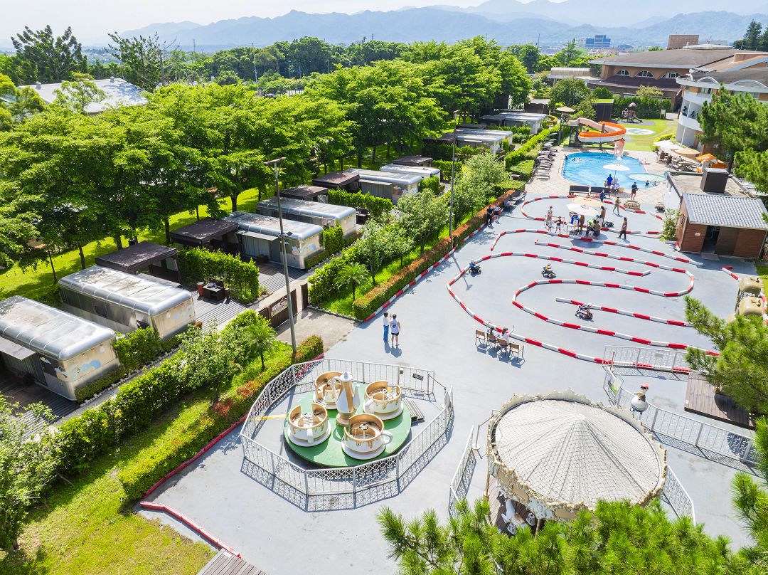 2026桃園「天成逸旅-朋趣豪華露營」一咖行李箱即可入住,最狂露營車體驗,超豪華一泊四食,第三位免費入住含餐 2026桃園「天成逸旅-朋趣豪華露營」一咖行李箱即可入住,最狂露營車體驗,超豪華一泊四食,第三位免費入住含餐